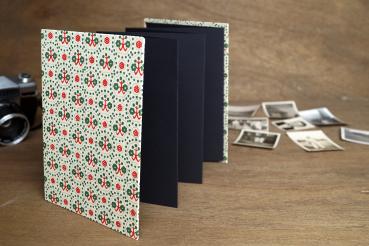 Leporello with black, acid-free photo cardboard